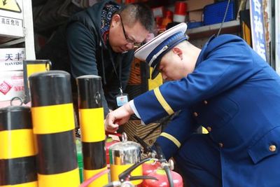 九龙坡消防开展打击假冒消防产品联合检查行动